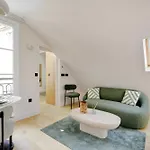 Apt a c 1BR 2P - Saint-Lazare Les Champs Elysée
