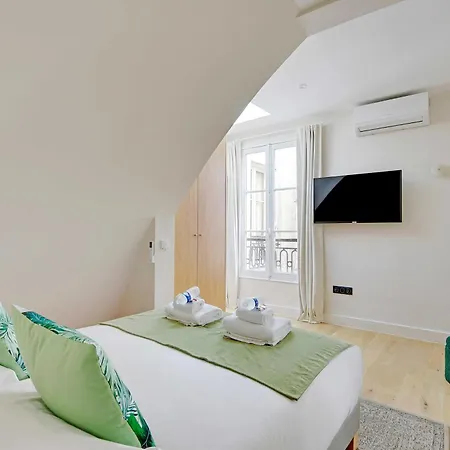 Apartment A C 1br 2p - Saint-lazare Les Champs Elysee Paris
