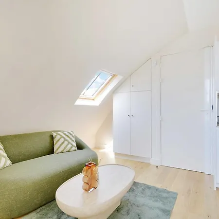 A C 1br 2p - Saint-lazare Les Champs Elysee * Paris