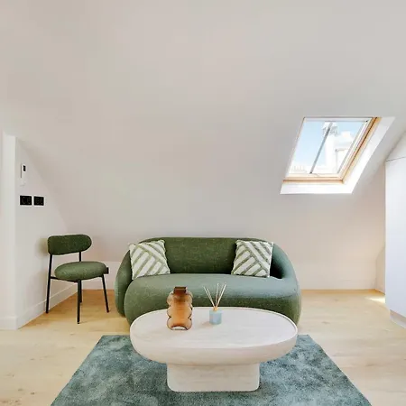 A C 1br 2p - Saint-lazare Les Champs Elysee Paris