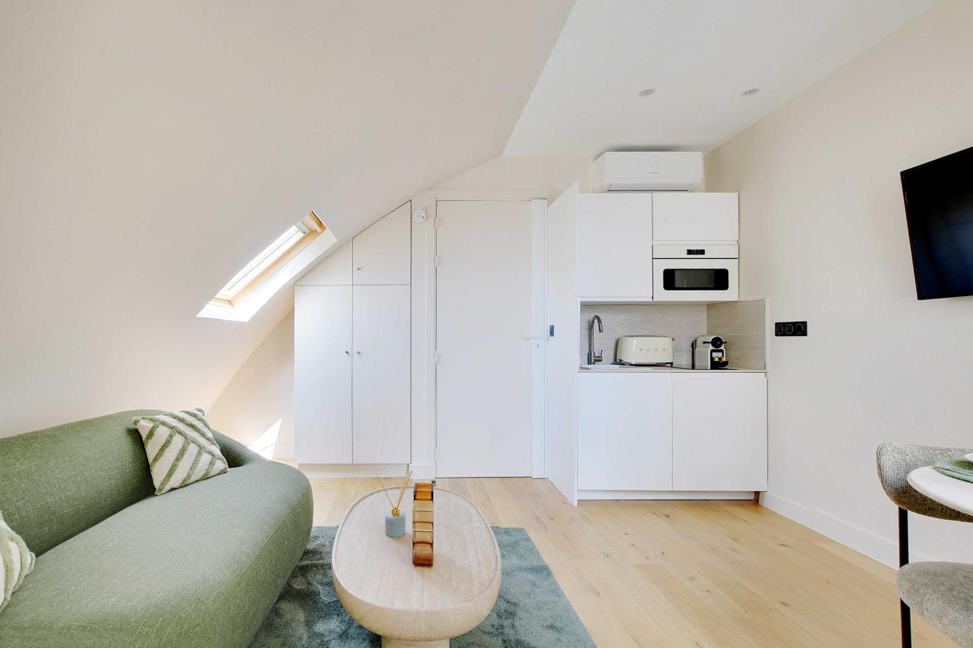 Appartamento A C 1br 2p - Saint-lazare Les Champs Elysee